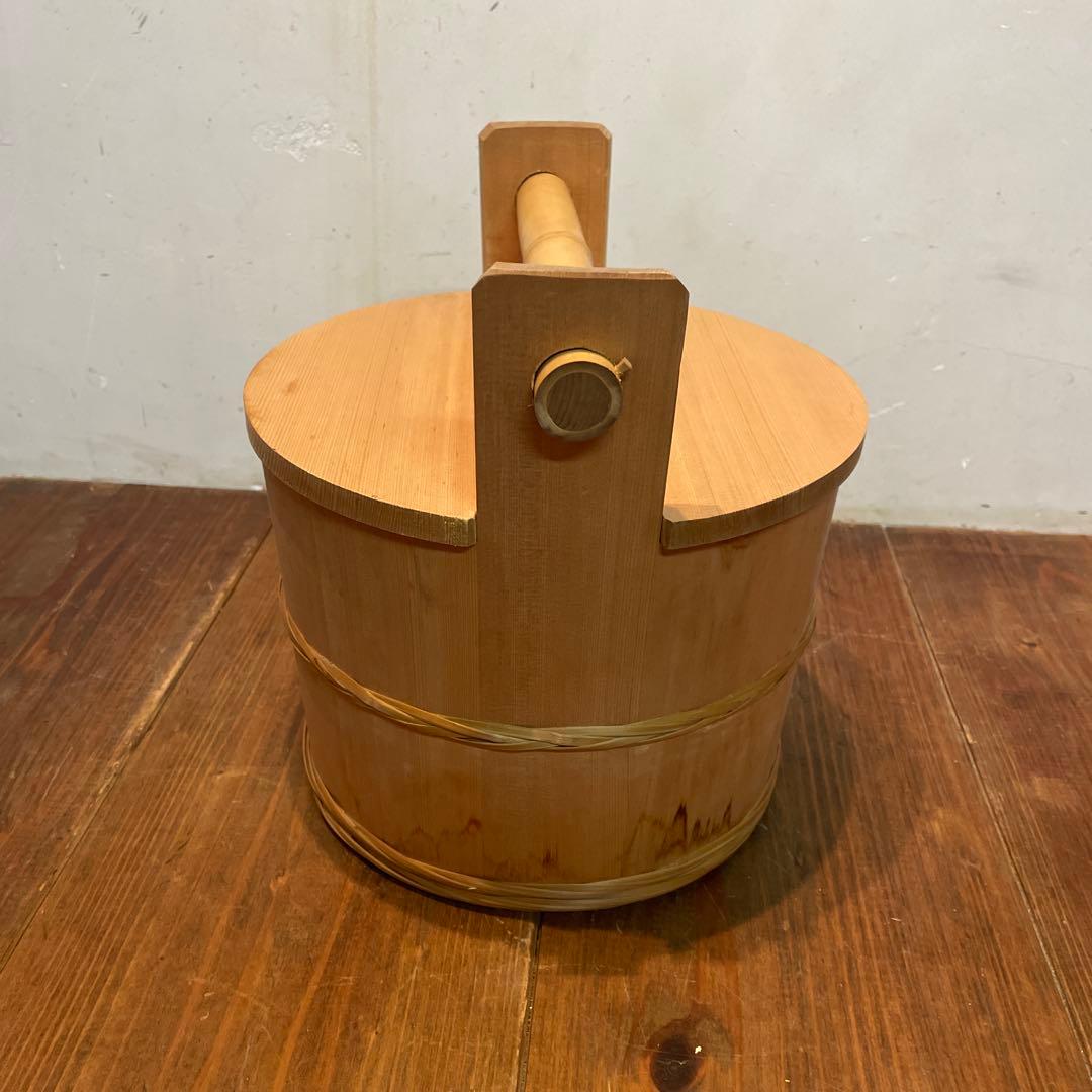 美品　茶道具　水張桶　手桶水指　木地　水屋道具　蓋付き　工芸品