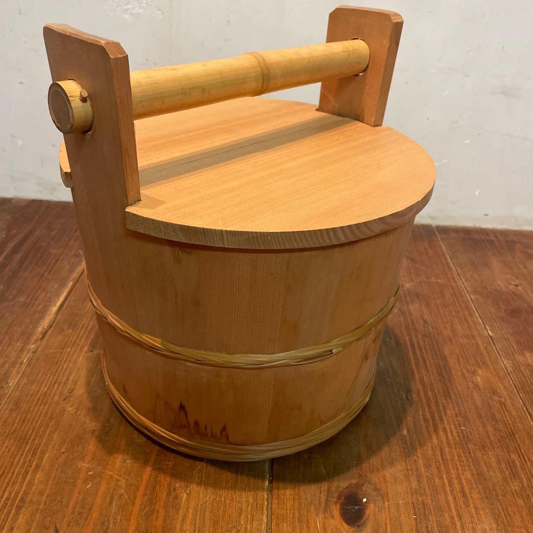 美品　茶道具　水張桶　手桶水指　木地　水屋道具　蓋付き　工芸品