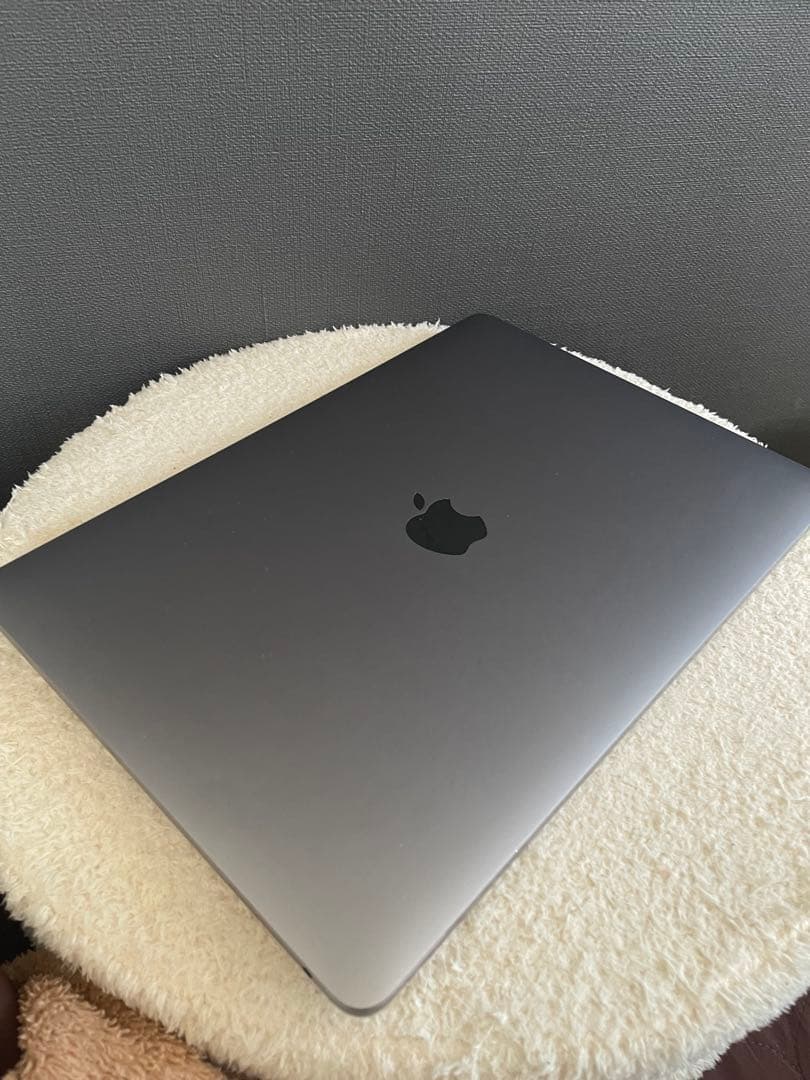 【美品】MacBook Pro 8GB 13インチ スペースグレー