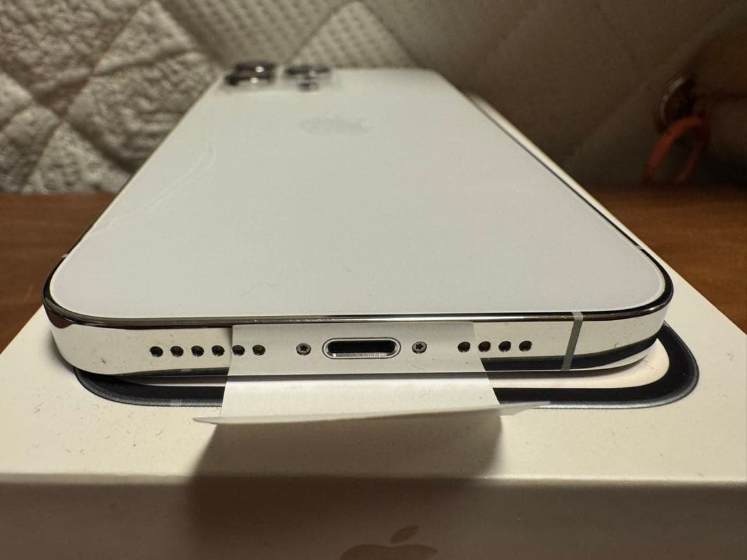 クオン Apple iPhone14ProMax 128GB シルバー