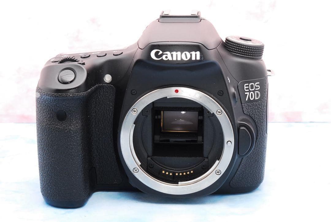 キャノン EOS 70D★スマホ転送OK★美品★一眼レフカメラ★手ぶれ補正