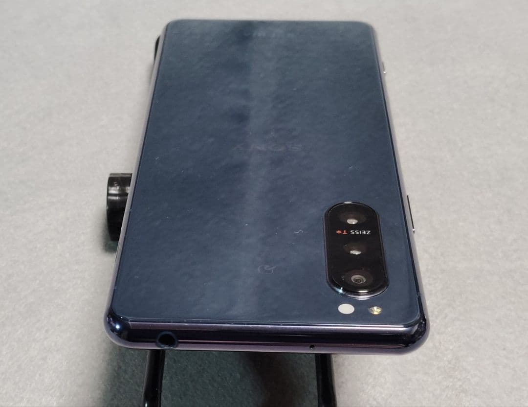 au Xperia 5 II SOG02 StyleCoverviewケース付