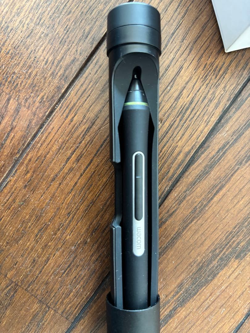 Wacom Cintiq 16 本体、ペン、ケーブル付き