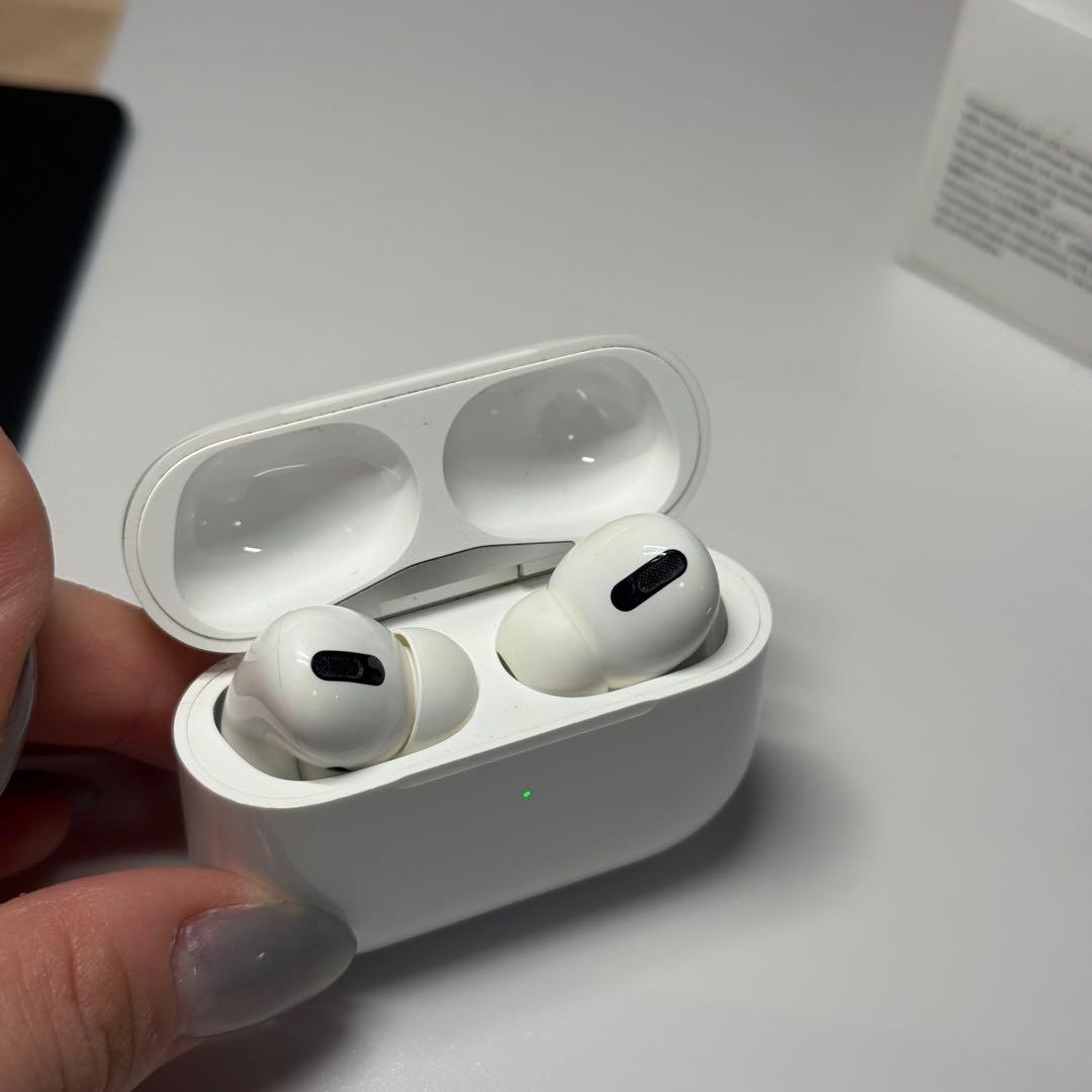 AirPods Pro 第1世代 MWP22J/A 本体 ①