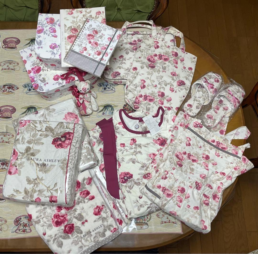 希少品 ローラアシュレイ ロージズ 大判 バスタオル ボディ