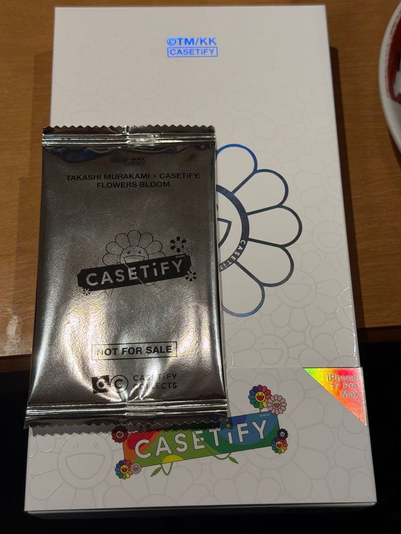 CASSETIFY 村上隆コラボ スペシャルエディション フラワー スマホケース