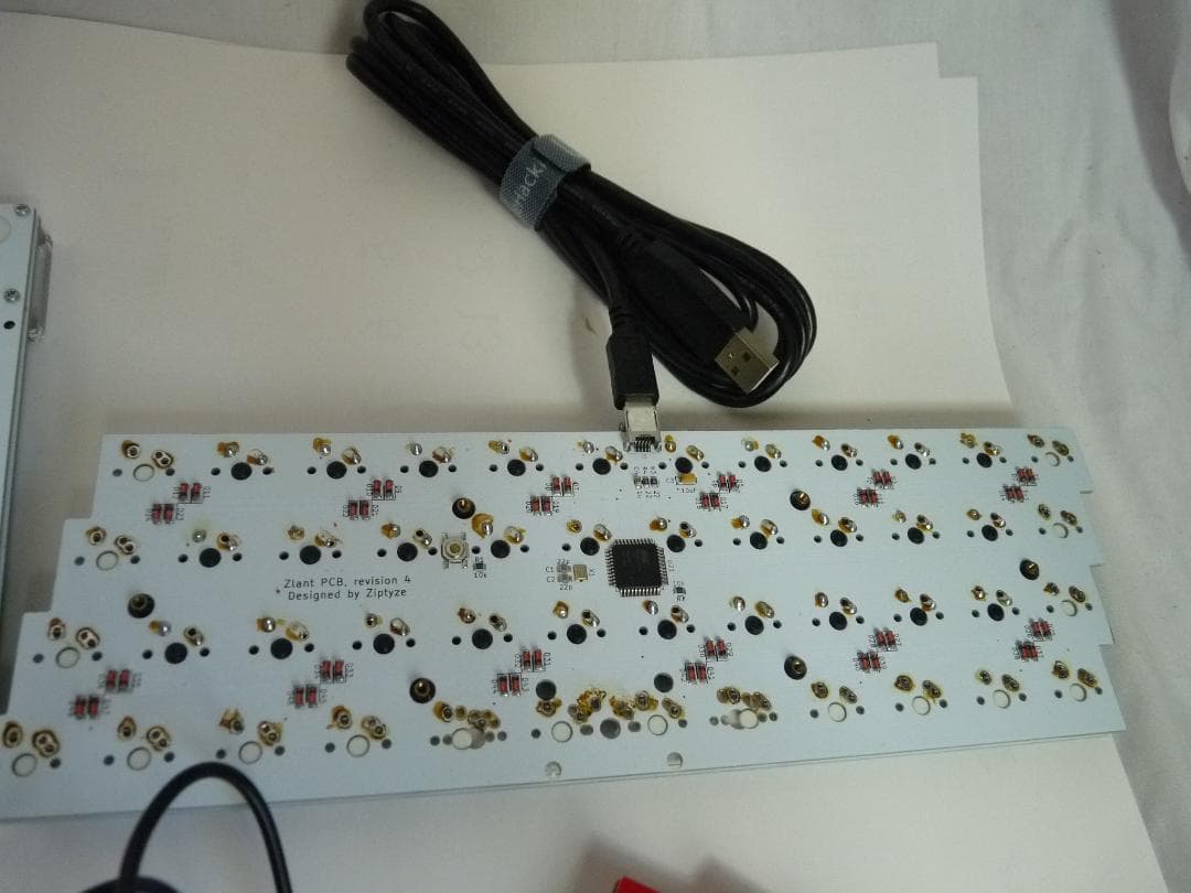 自作キーボード本体 いろいろ UZU42/Angel 64/Zlant PCB