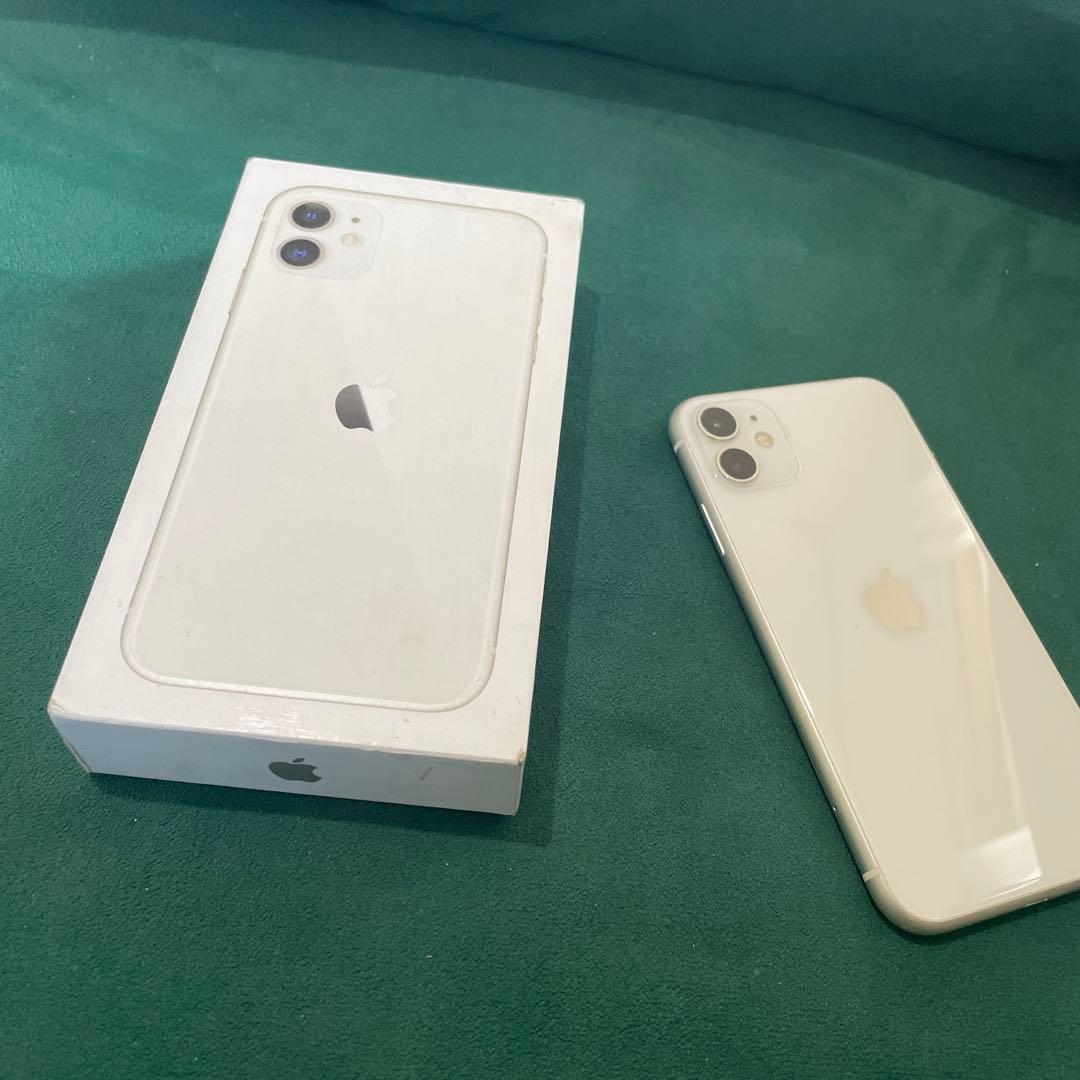Apple iPhone 11 ホワイト 本体 箱付き