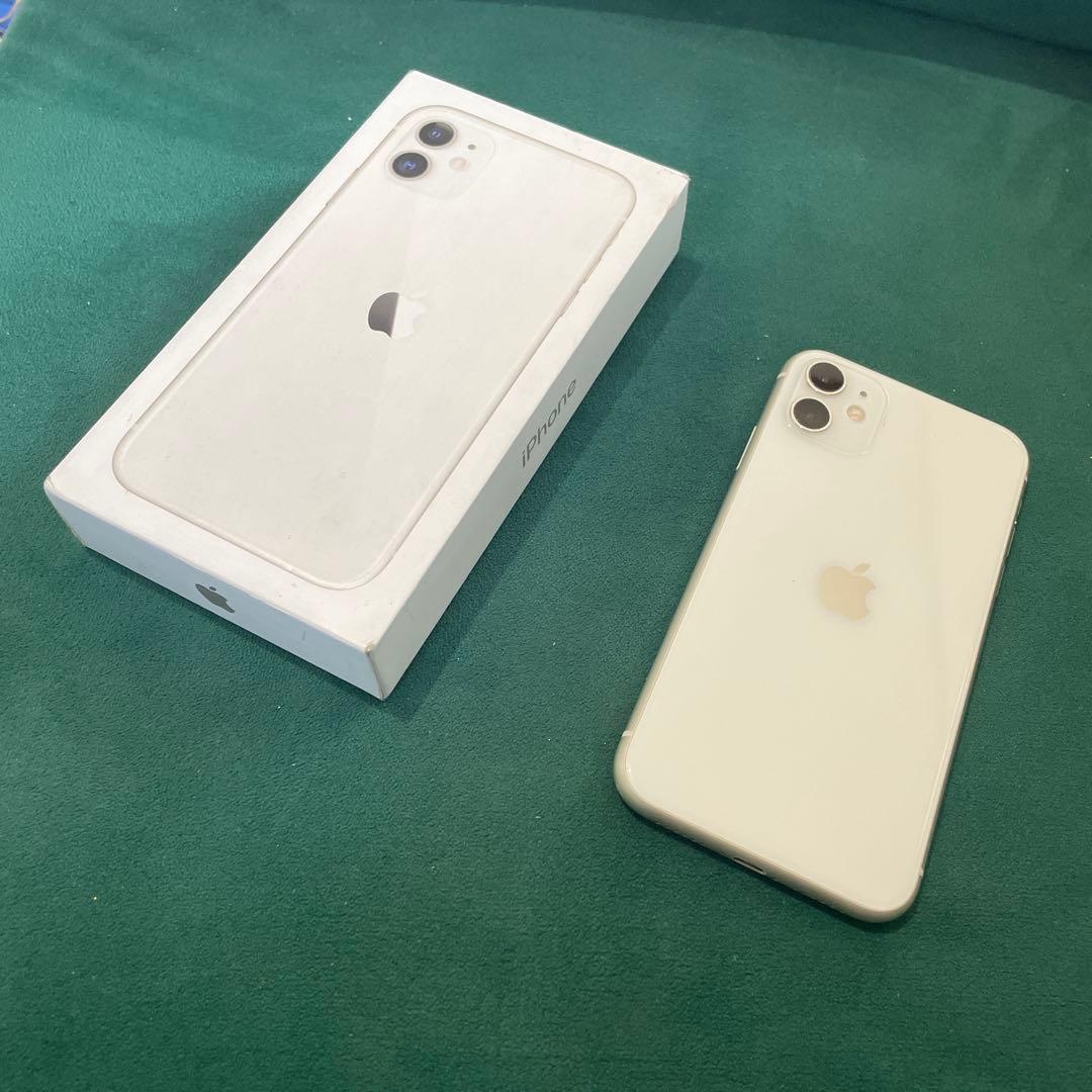 Apple iPhone 11 ホワイト 本体 箱付き