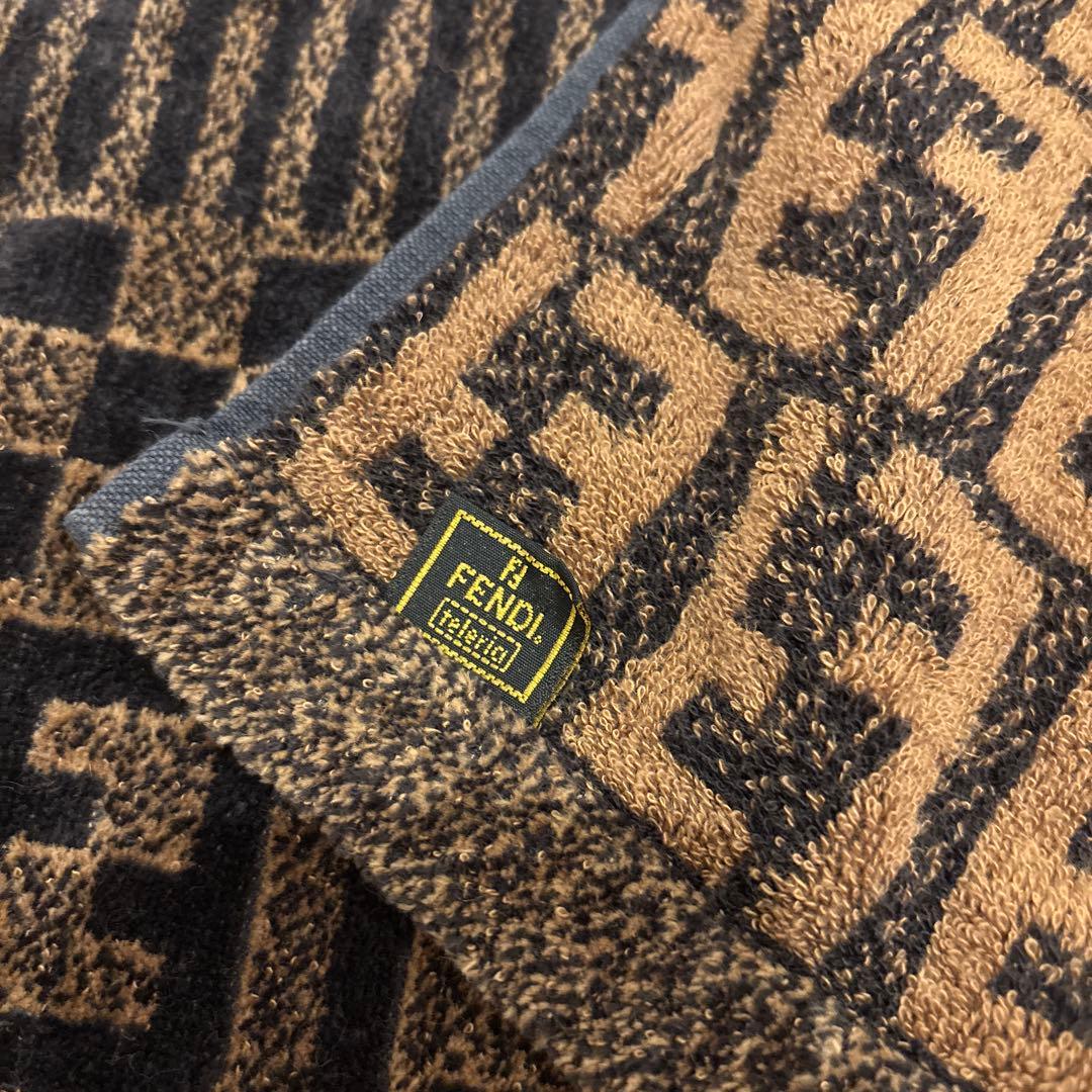 Fendi ロゴ入り バスタオル ブラウン