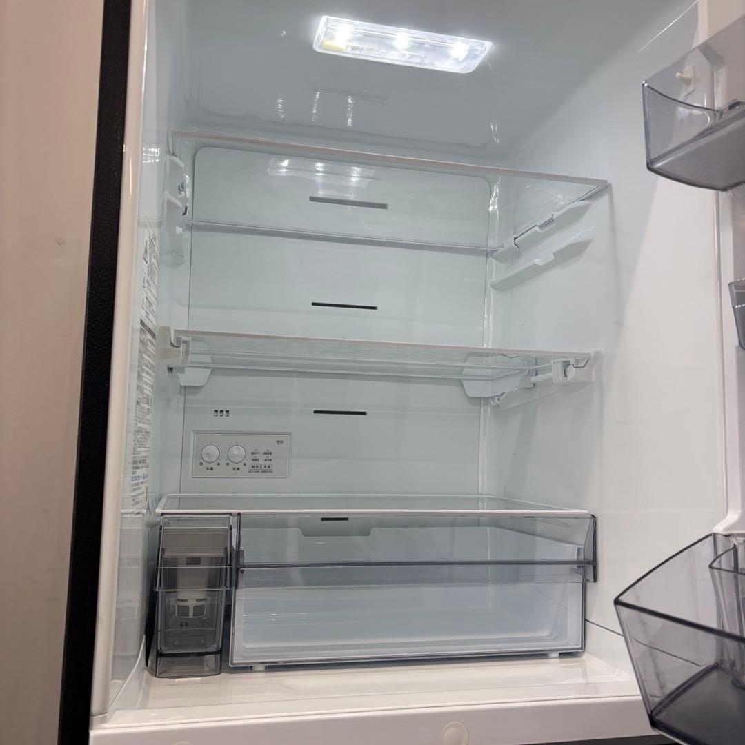 257⭕️冷蔵庫　東芝　大型　黒　300ℓ-400ℓ　安い　綺麗　マット　設置無料