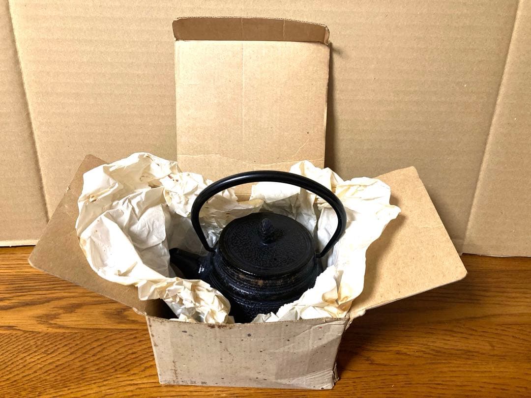新品 ビンテージ 南部鉄器 急須鉄瓶 波千鳥柄 茶こし付き レトロ 当時物