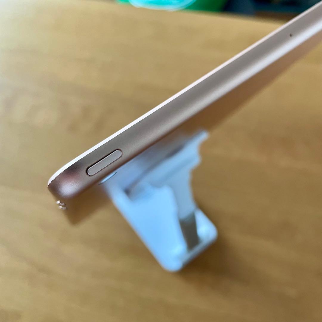 iPad 第6世代 Wi-Fi 128GB（バッテリー良好、付属品完備）