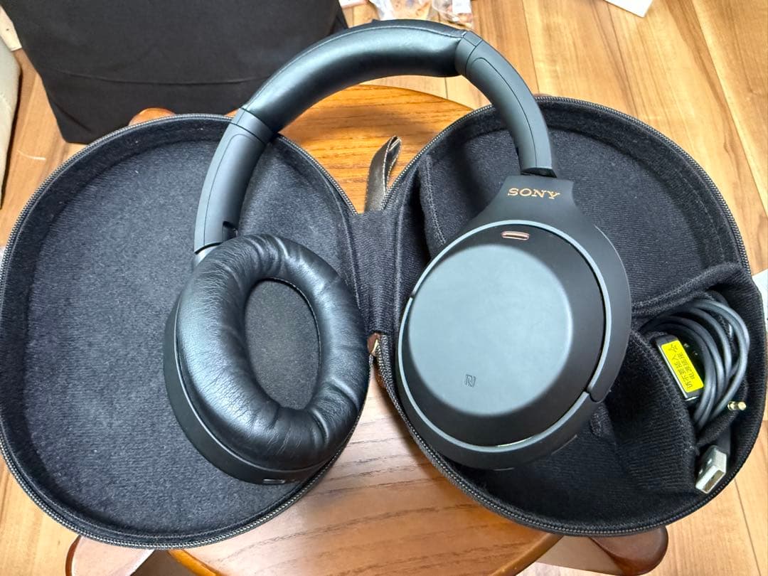 【美品】　SONY WH-1000XM4 ワイヤレス　ヘッドホン