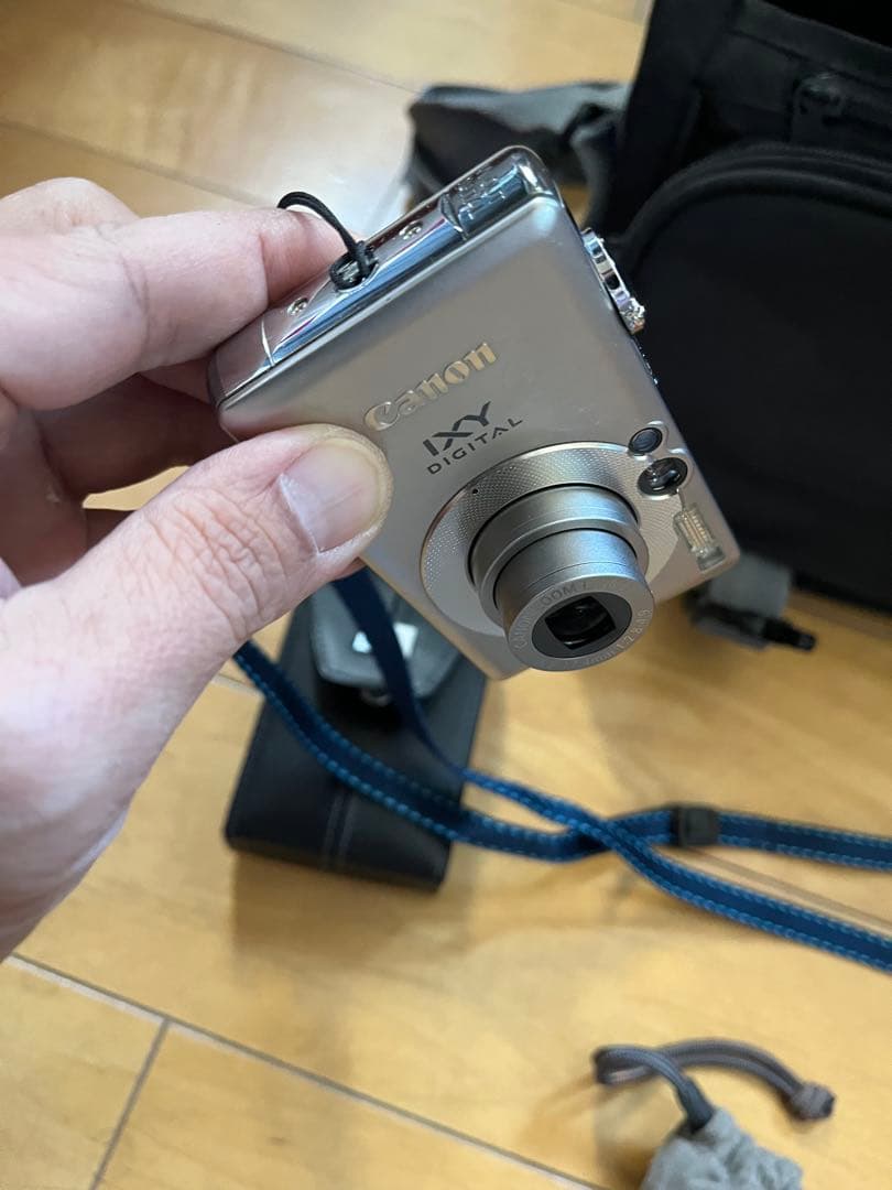 Canon IXY DIGITAL50 4.0メガピクセル　デジカメ　他