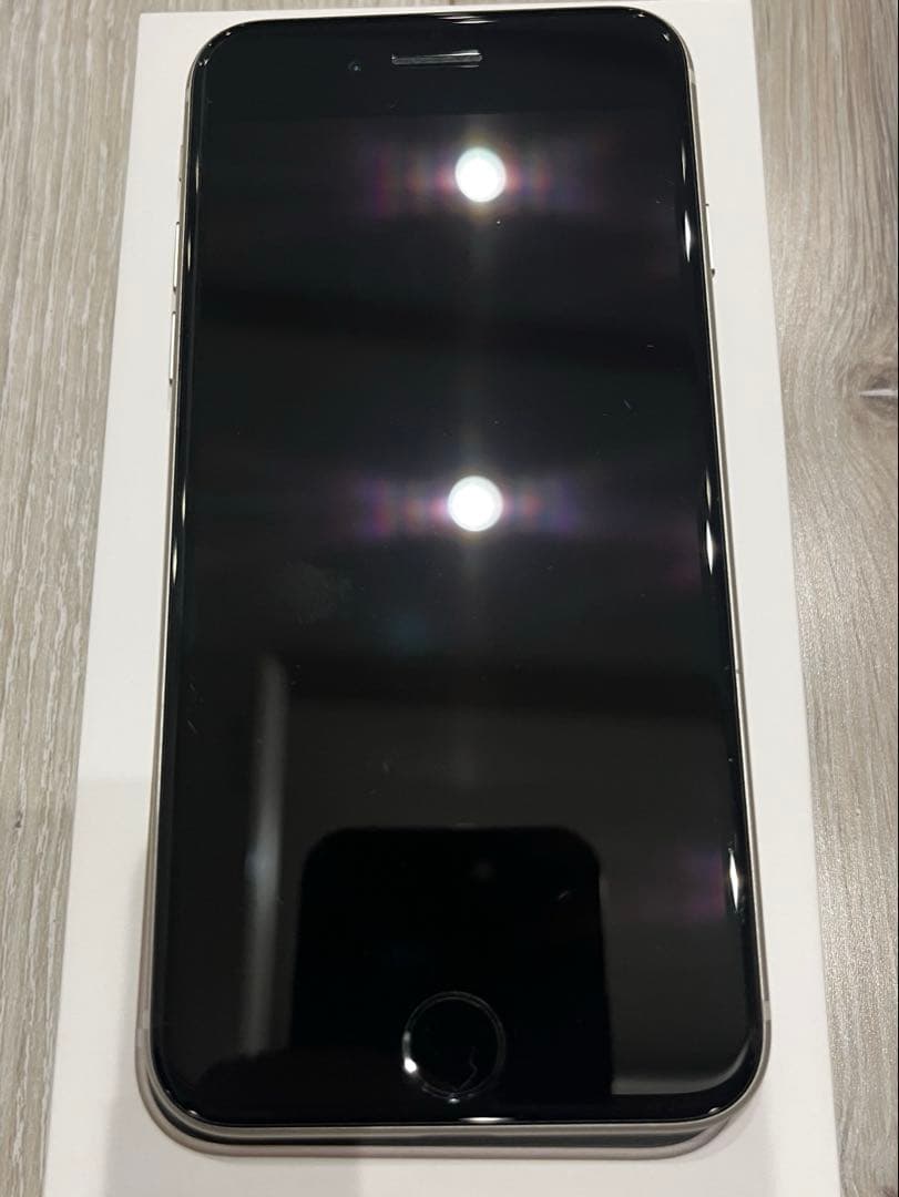 iPhone SE (第3世代) スターライト 64GB SIMフリー