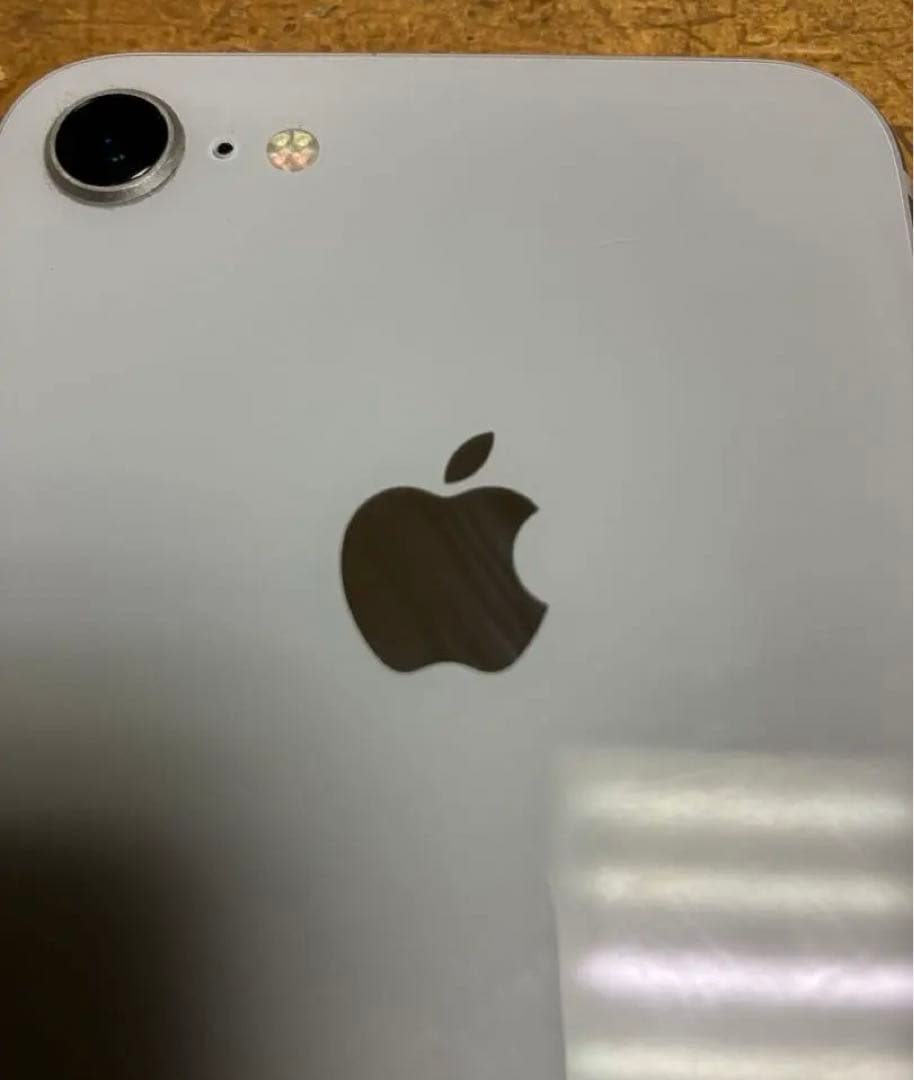 iPhone 8 Silver 64 GB SIMフリー バッテリー81%
