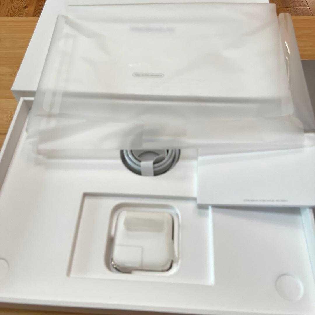 MacBookAir 2020 M1 8GBメモリ　258GB 13inch
