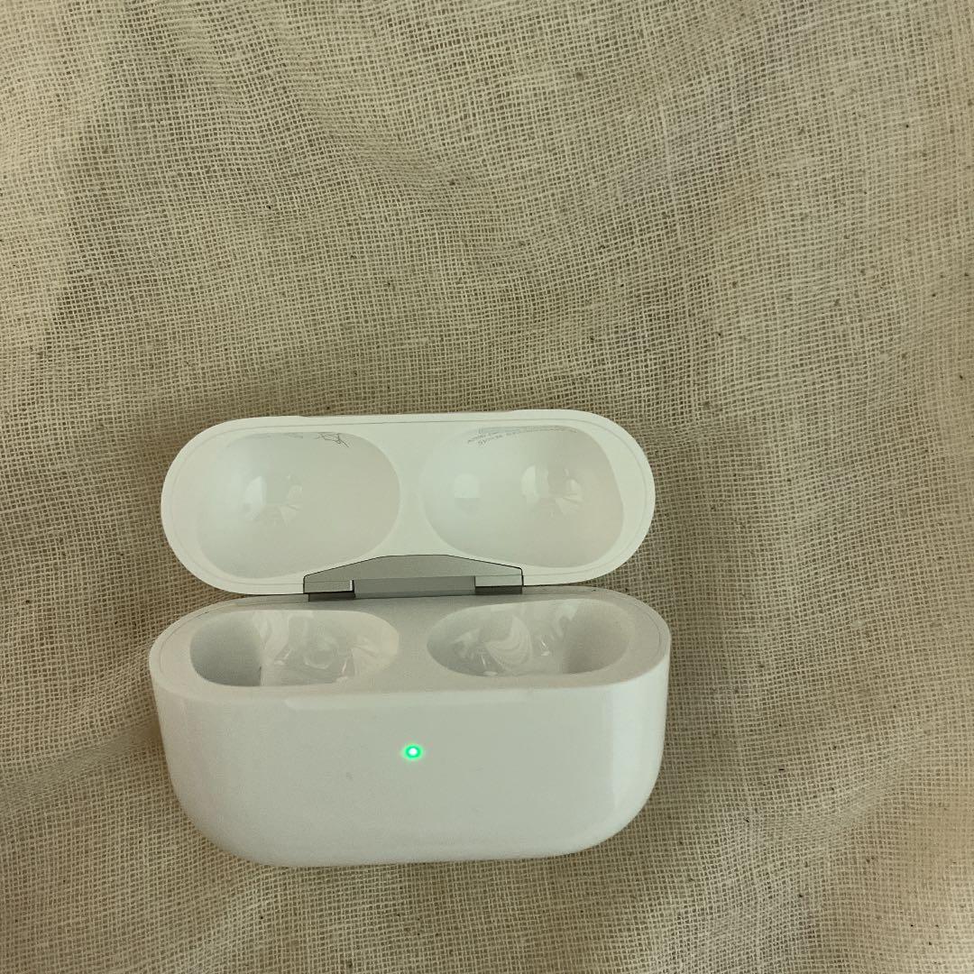 Apple AirPods Pro 充電ケースのみ