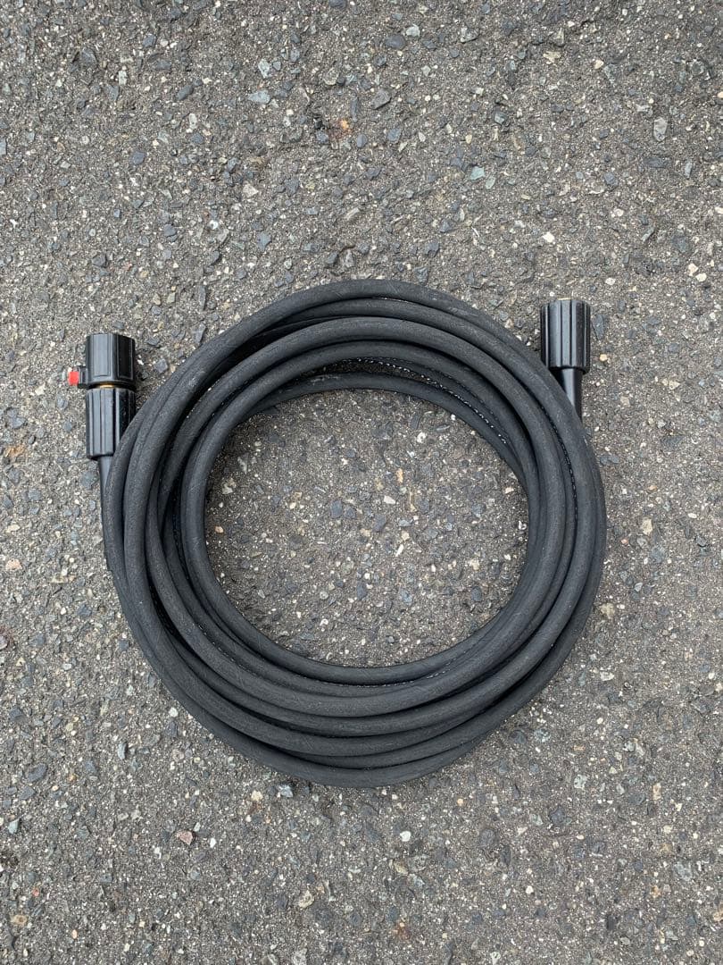 【中古品】Makita 高圧洗浄機 + 10ｍ高圧ホース ねじれ防止ジョイント