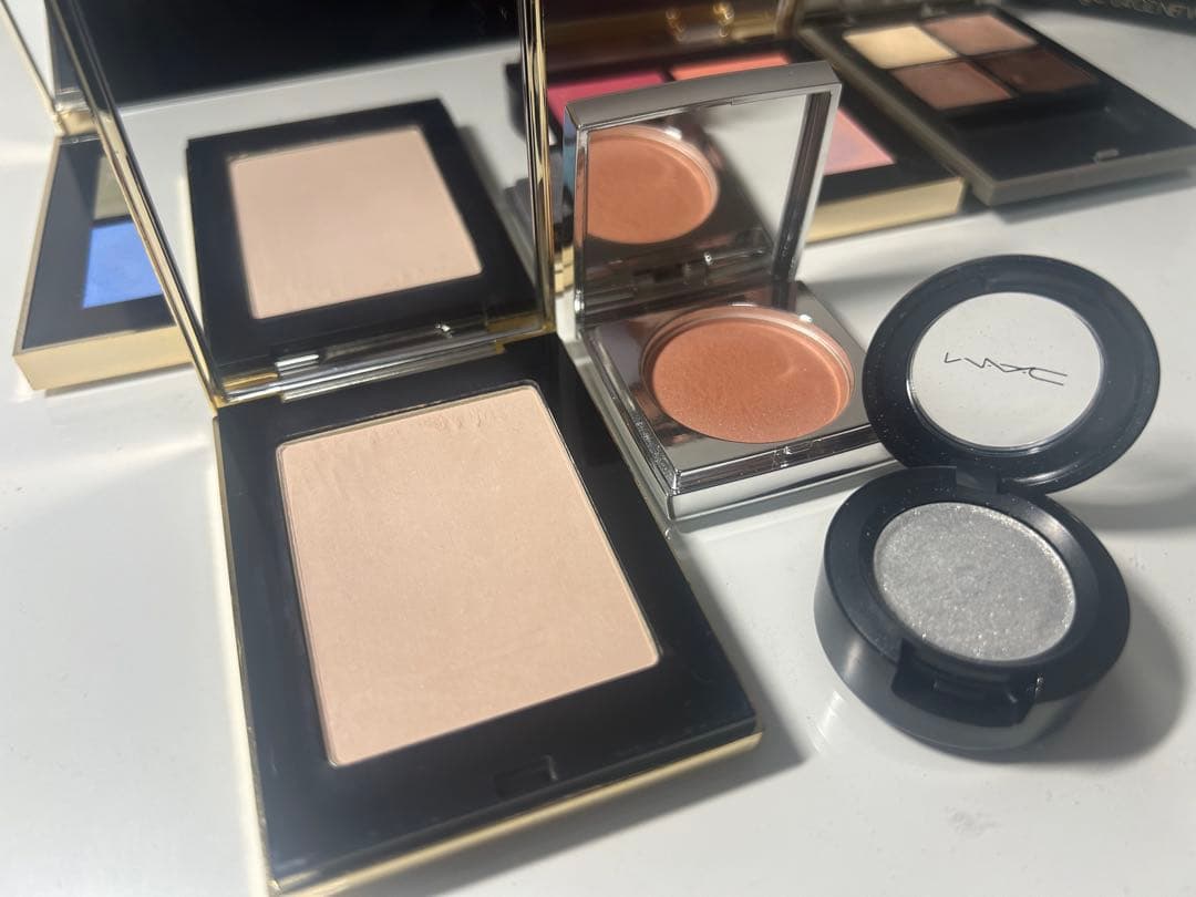 デパコス コスメ まとめ売り Mac イヴサンローランCHANEL　新品あり
