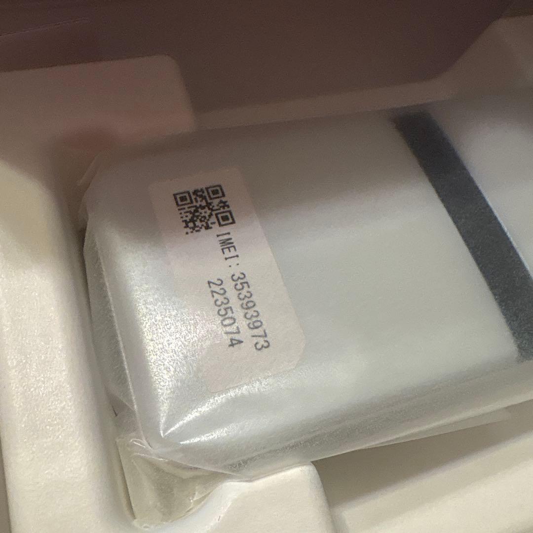 未使用品 KY-42C ドコモ ホワイト