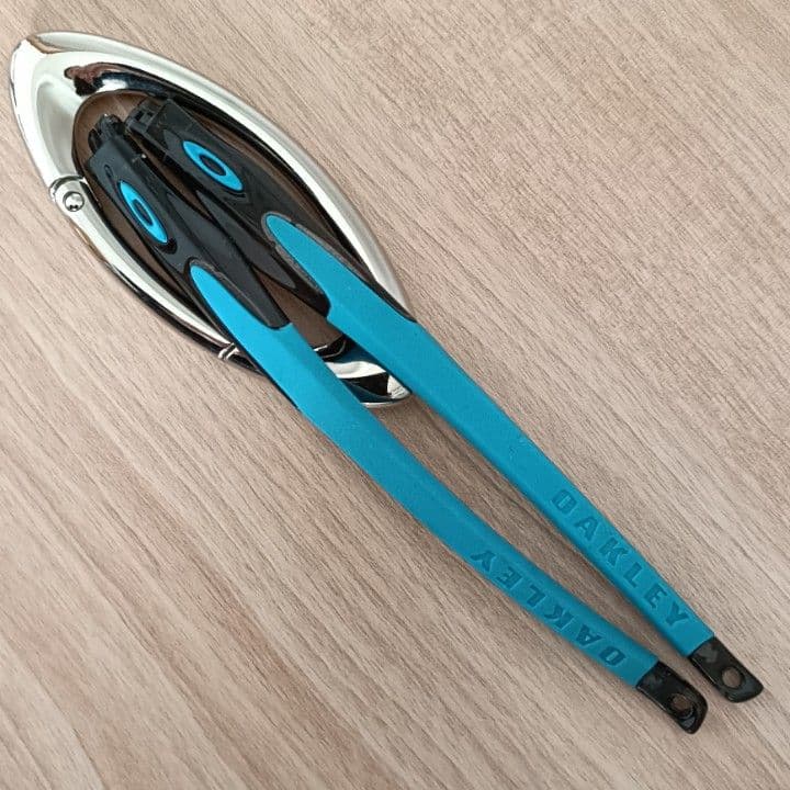 【未使用品】OAKLEY クロスリンク 交換用テンプルキット付き グレークリア調