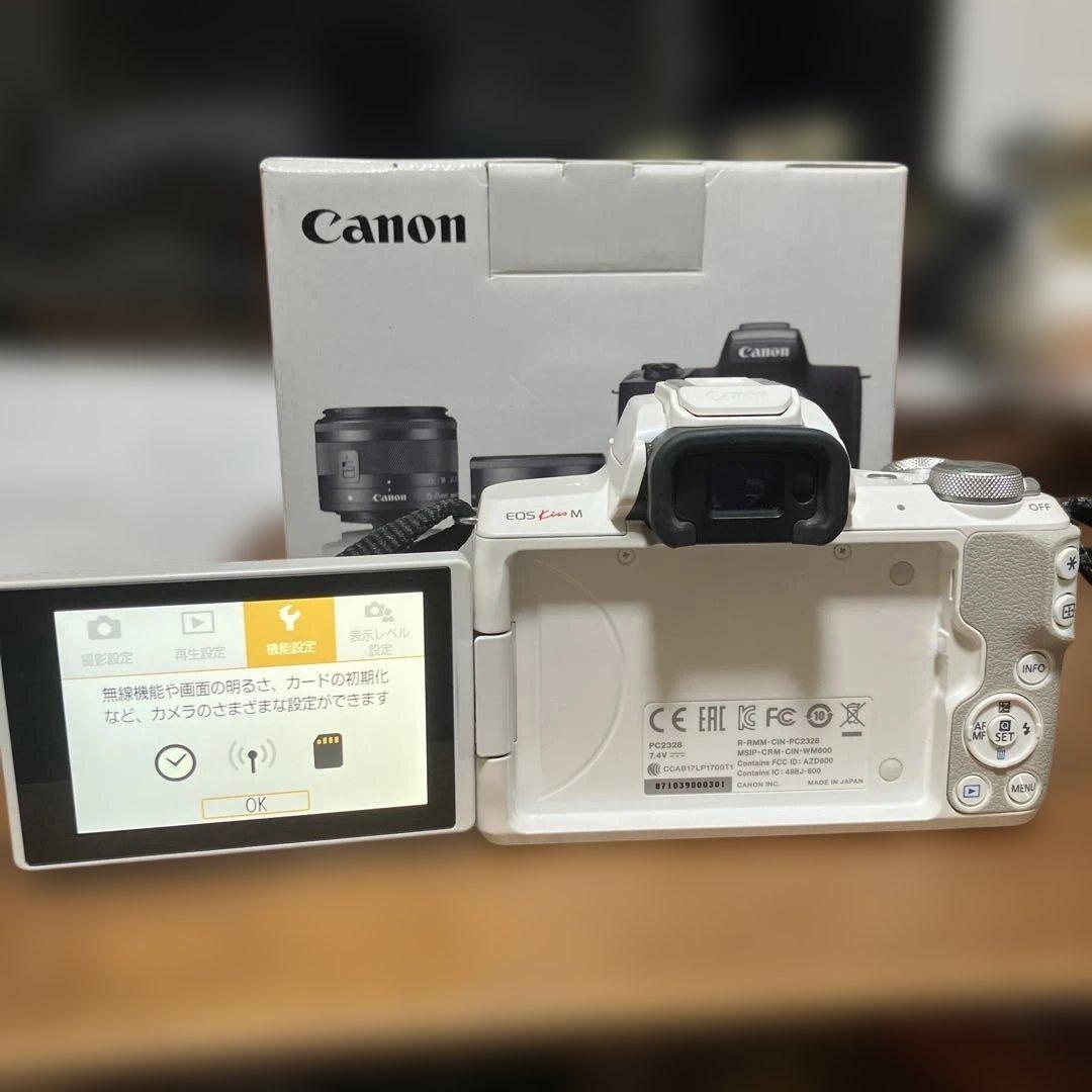 Canon EOS kistM ダブルズームセット ホワイト ミラーレスカメラ