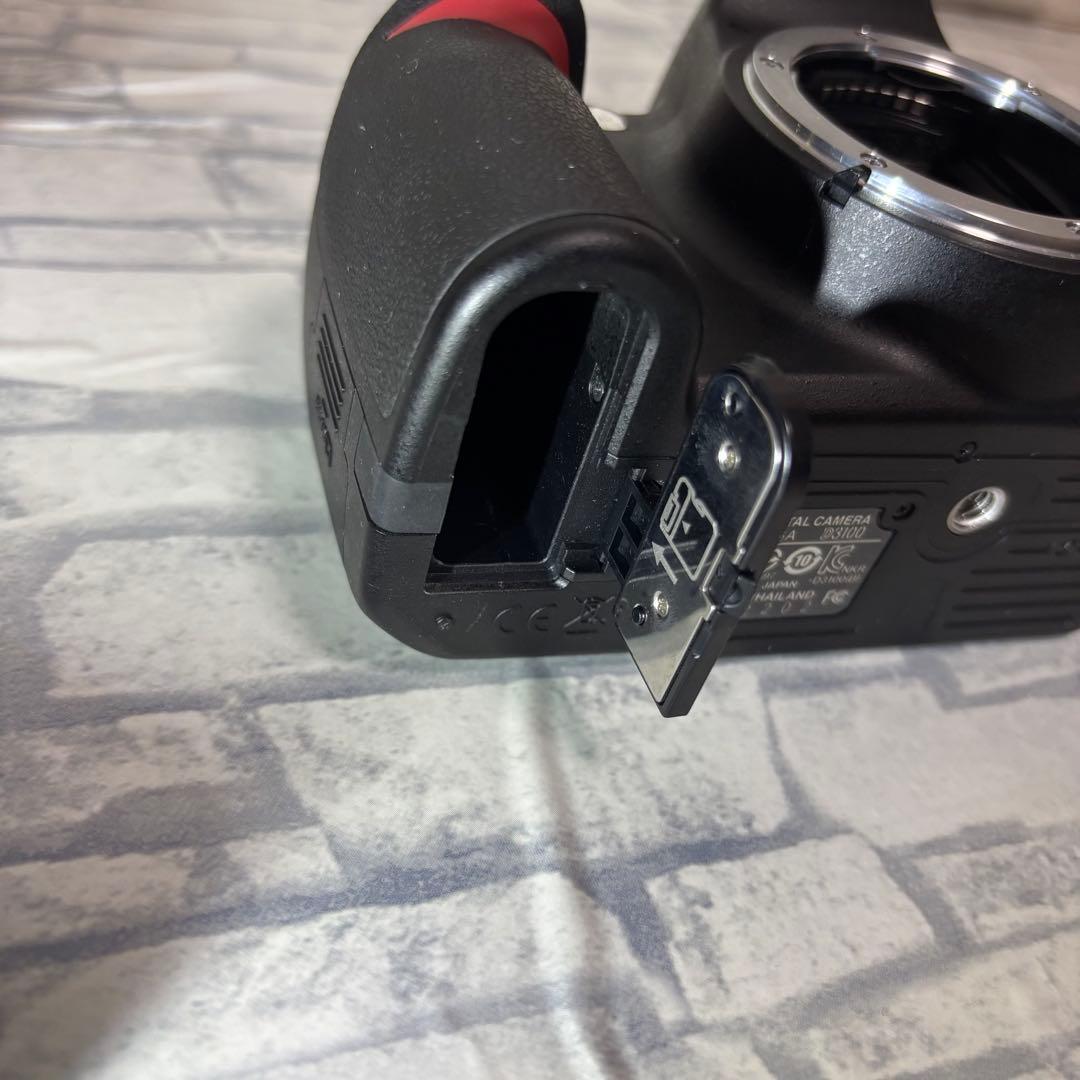 美品　ニコン デジタル一眼レフ D3100 レンズキット 初心者ガイド機能