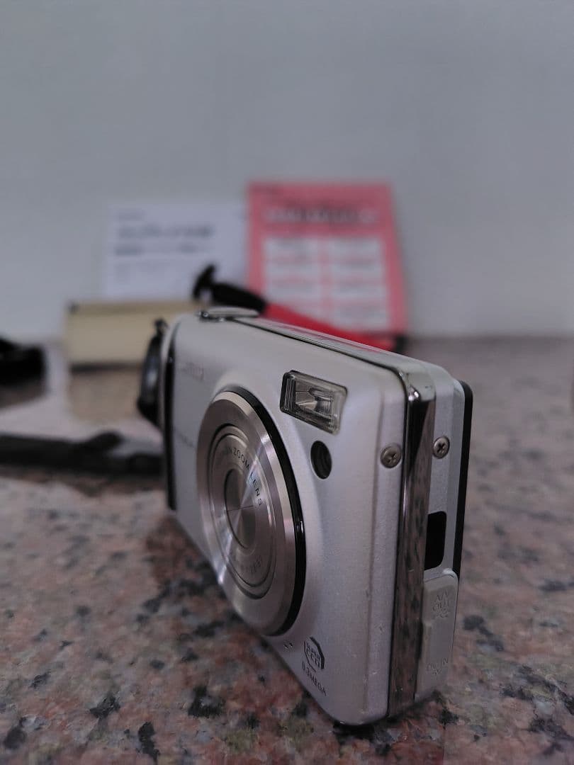 【良品】FUJIFILM FinePix F40fd デジタルカメラ