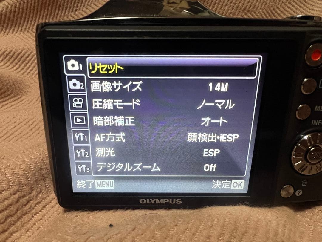 OLYMPUS オリンパス　SZ-11 14メガピクセル　デジタルカメラ