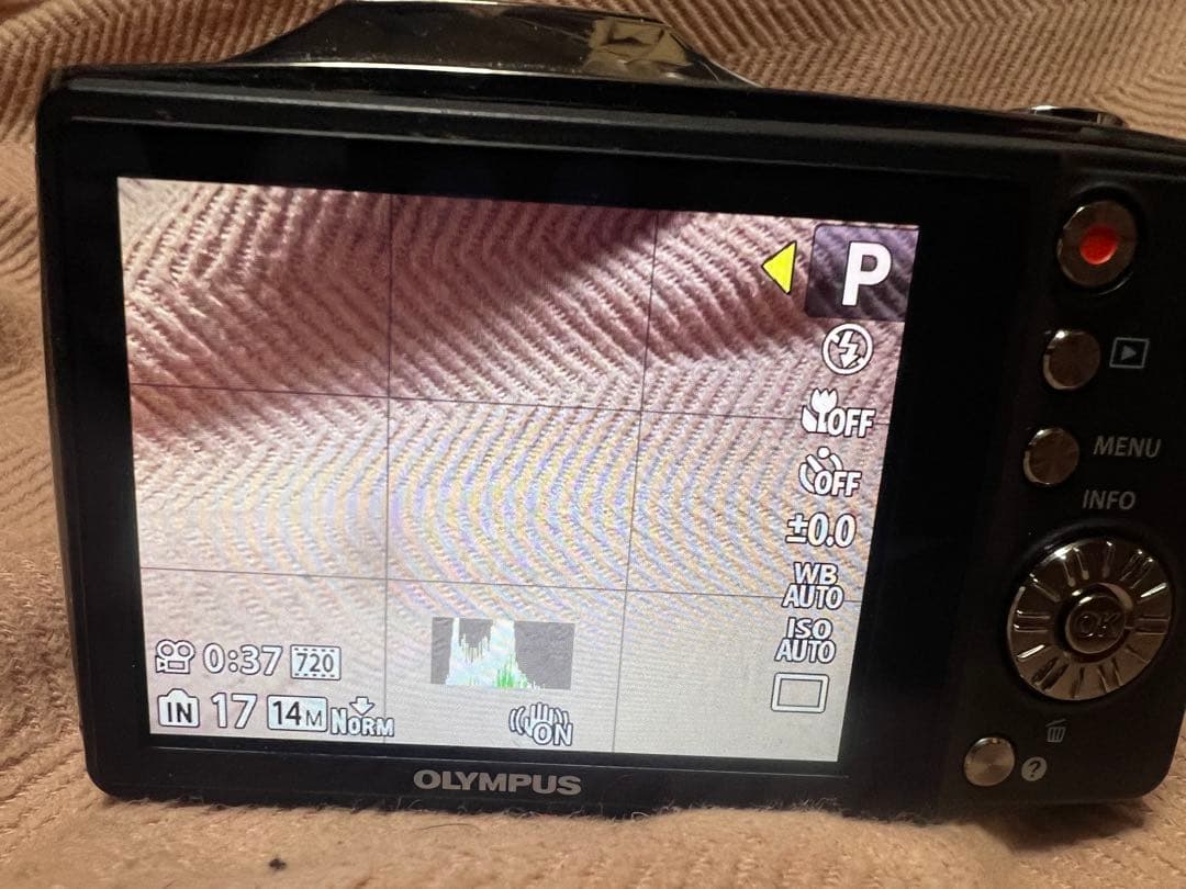 OLYMPUS オリンパス　SZ-11 14メガピクセル　デジタルカメラ