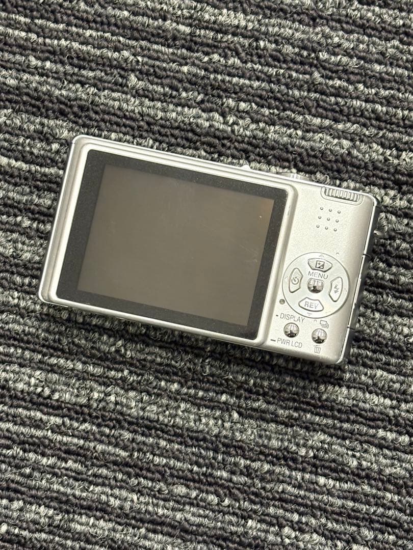 【極美品】Panasonic LUMIX DMC-FX9-S シルバー コンデジ