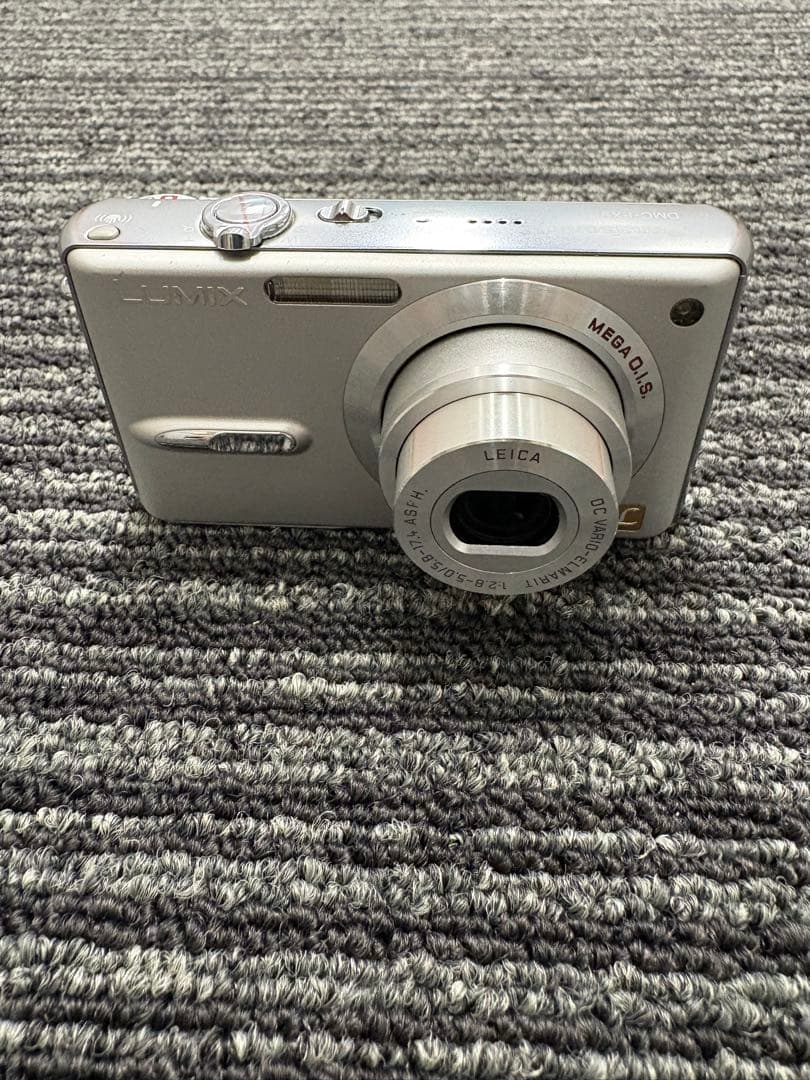 【極美品】Panasonic LUMIX DMC-FX9-S シルバー コンデジ