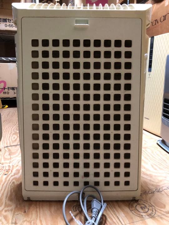 空気清浄機・イオン発生器 SHARP KC-A50-W