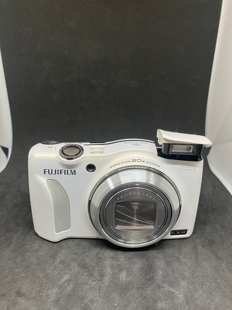 （美品）FUJIFILM FinePix F800EXR デジタルカメラ