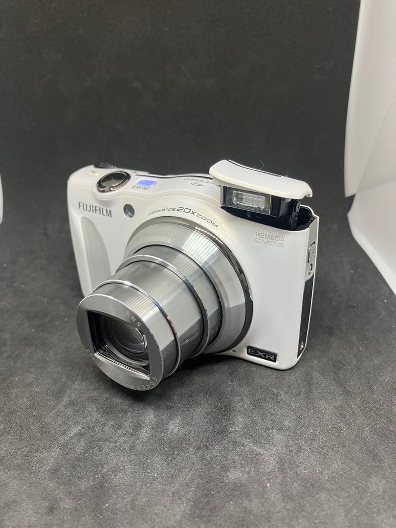 （美品）FUJIFILM FinePix F800EXR デジタルカメラ