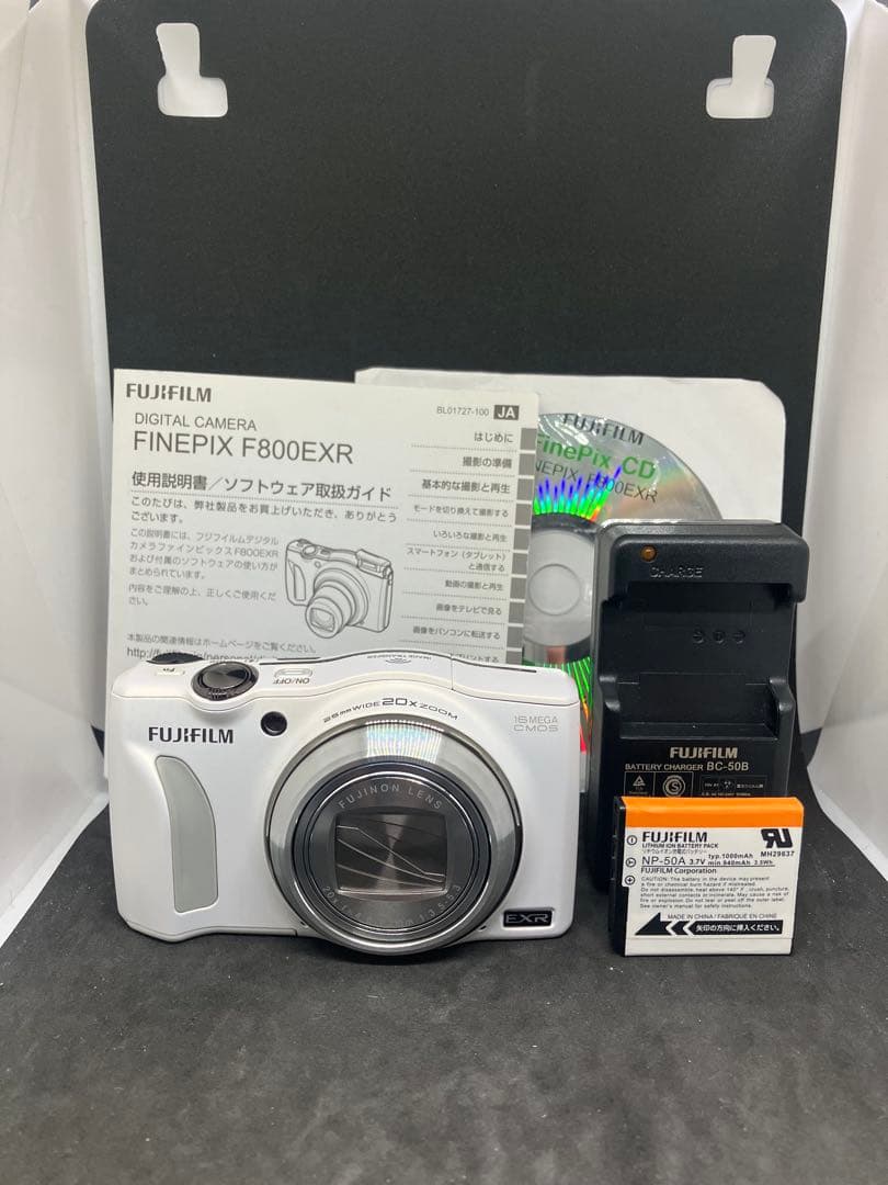 （美品）FUJIFILM FinePix F800EXR デジタルカメラ