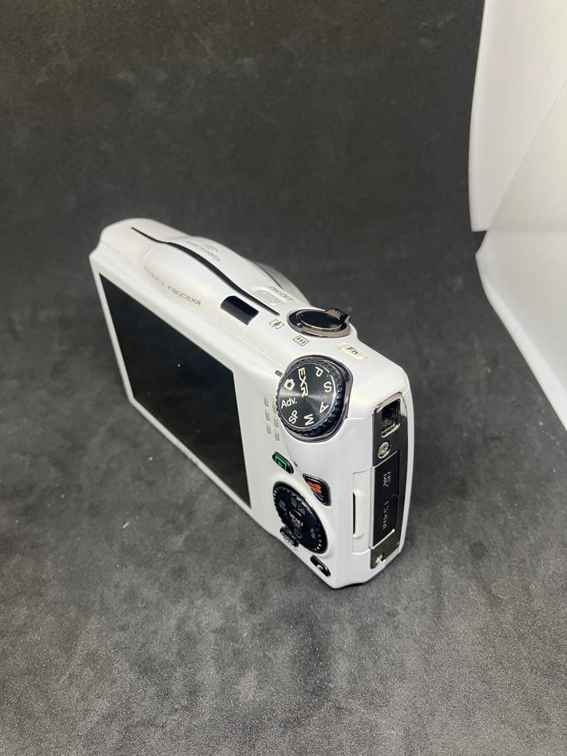 （美品）FUJIFILM FinePix F800EXR デジタルカメラ