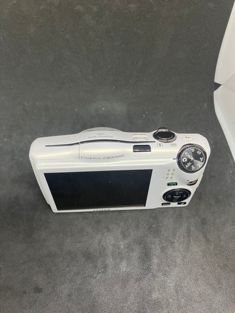 （美品）FUJIFILM FinePix F800EXR デジタルカメラ