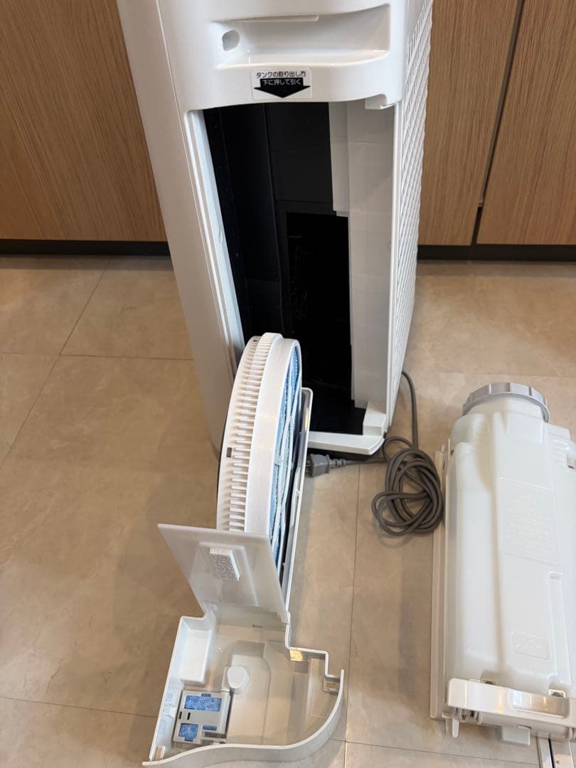 シャープ加湿空気清浄機 KC-H50-W 2019年袋
