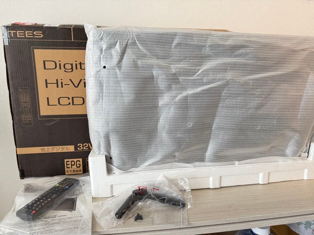 【極美品】ティーズネットワーク製32型液晶テレビLE-3213TS