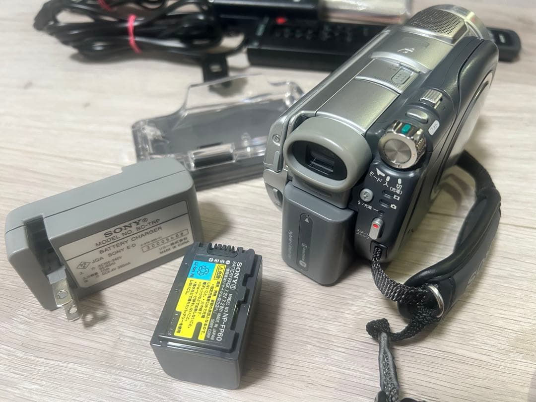 SONY Handycam DCR-DVD 505 4.0メガピクセル 本体