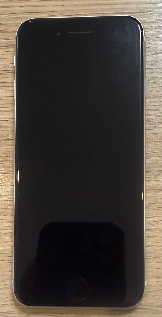 iPhone SE 第3世代 64GB スターライト SIMフリー 充電器付美品