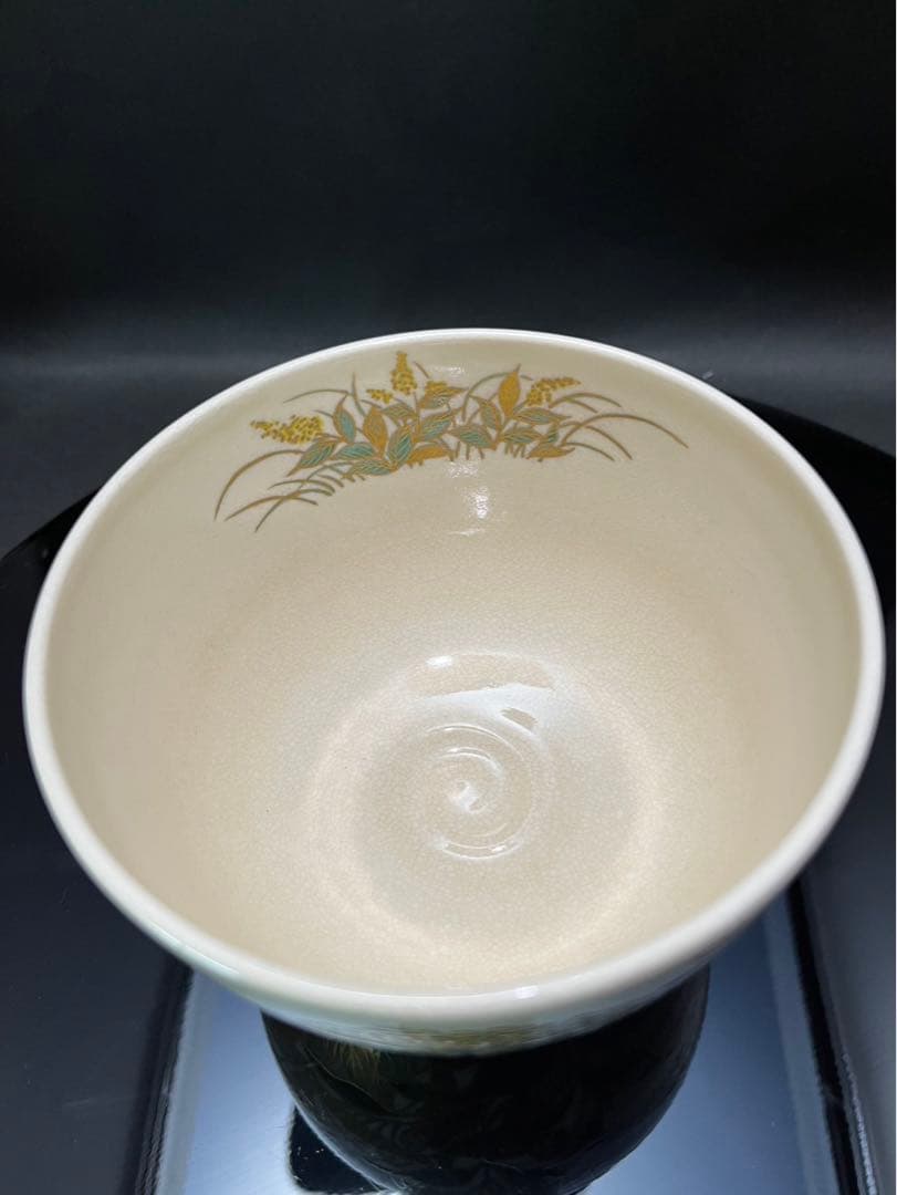 のんびり様　清閑寺杉田祥平　色絵春の花画茶碗