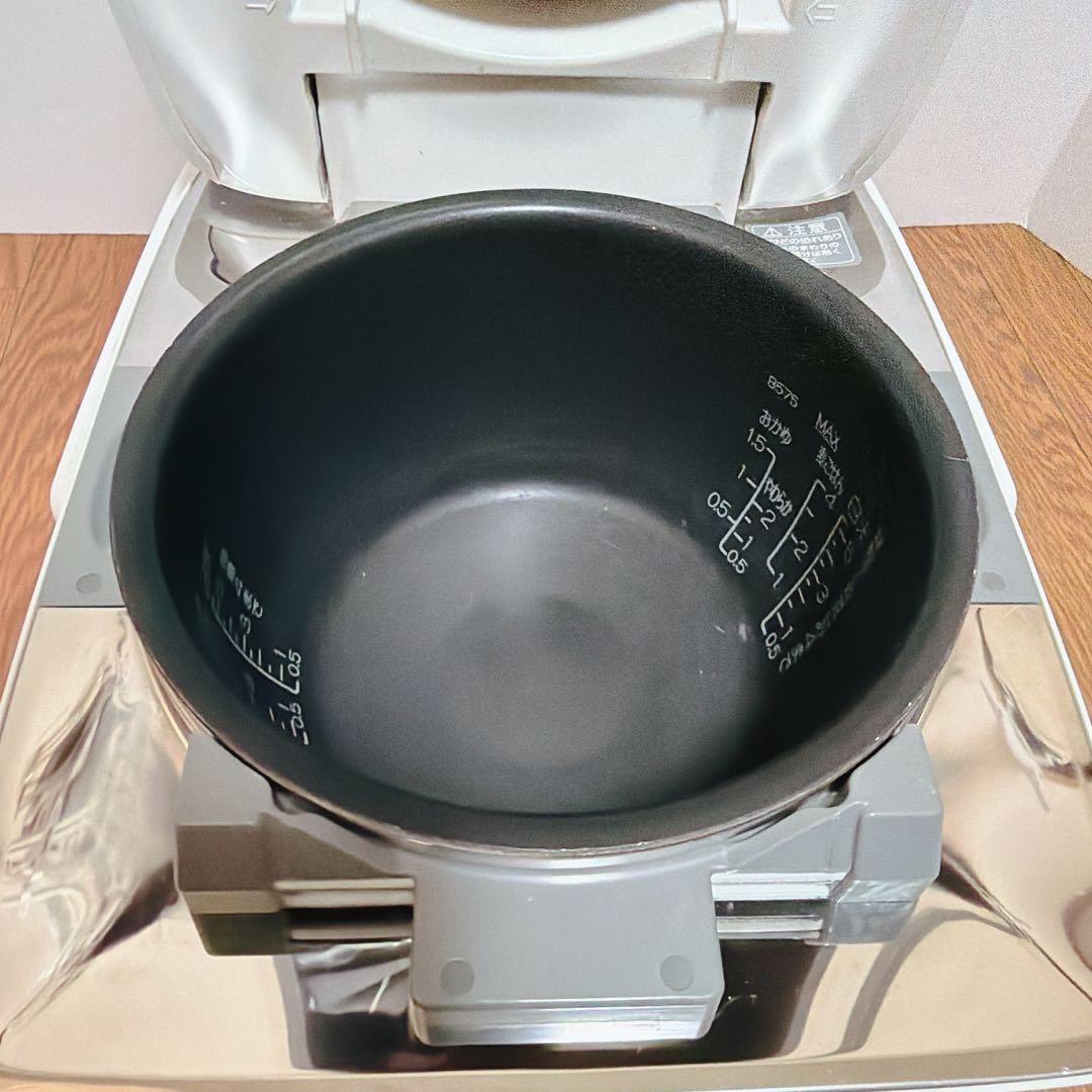 象印ZOJIRUSHI 圧力IH炊飯ジャー(5.5合炎舞炊き)絹白NW-LB10