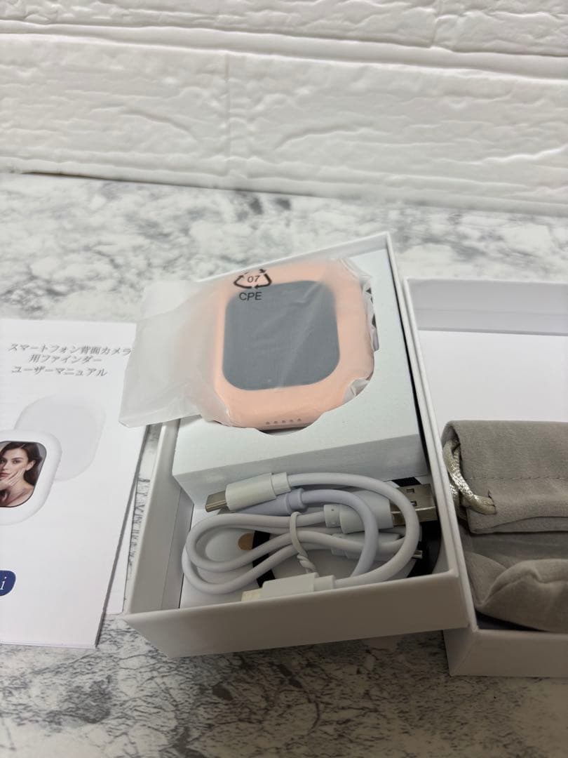 自撮りモニター 超薄11.8mm 超軽量50g iPhone対応 ワイヤレス接続