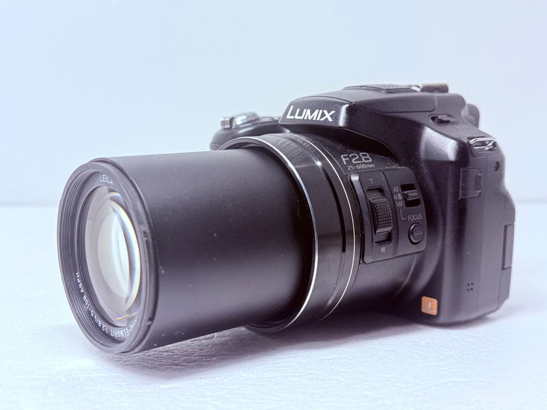 LUMIX DMC-FZ200 動作確認済 ネオ一眼 デジカメ 明るいF2.8
