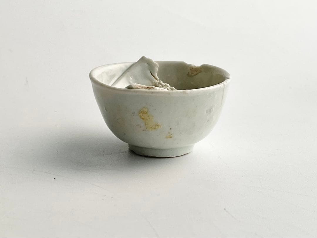 骨董　アンティーク　初期伊万里　白磁盃　酒器　酒盃　杯　残欠　出土　発掘