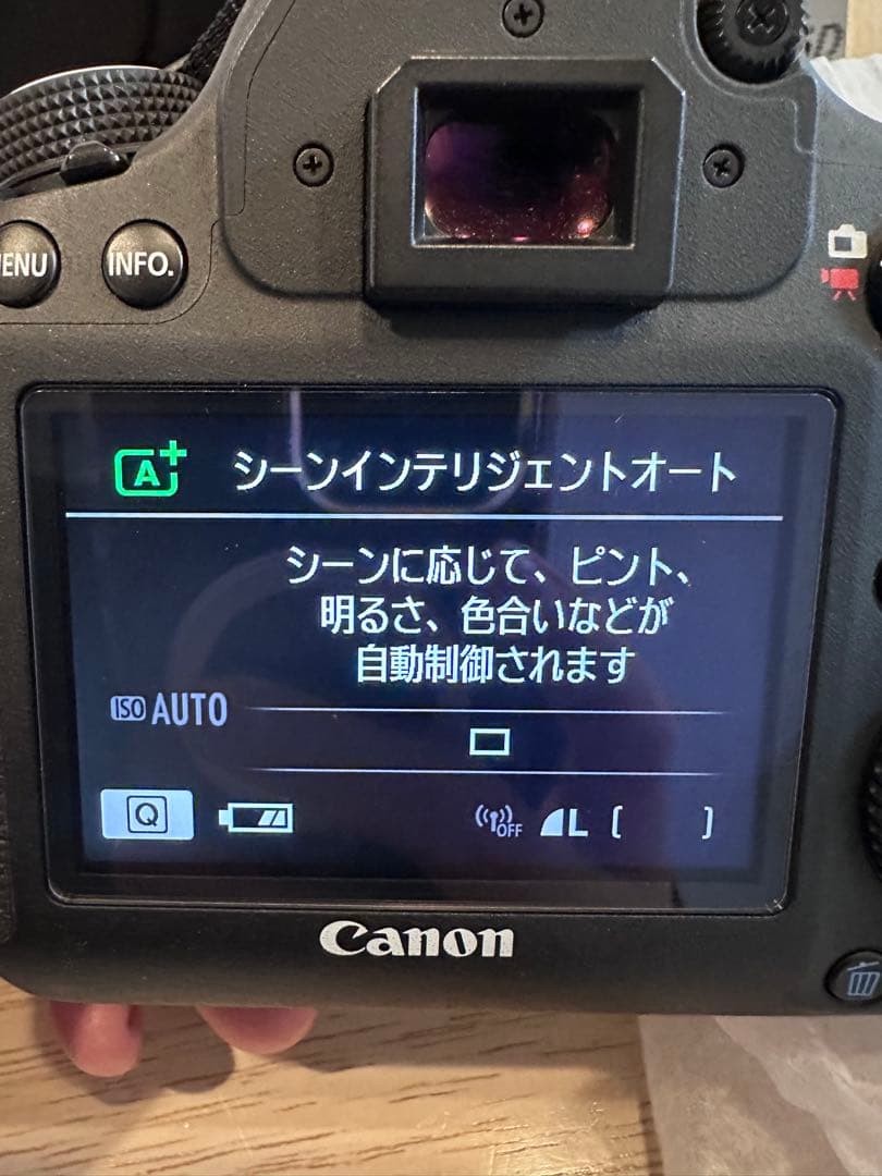 は*る様 Canon EOS 6D デジタル一眼レフカメラ　単焦点レンズ付き